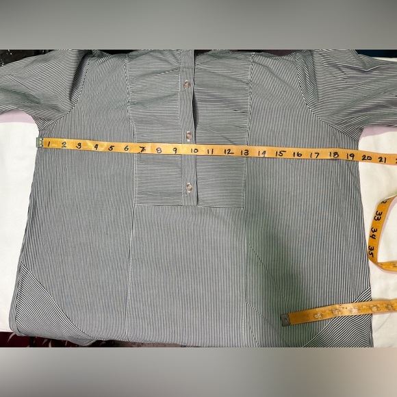 RO & DE Gray and‎ white micro striped tab collar top size XS. - Picture 10 of 11